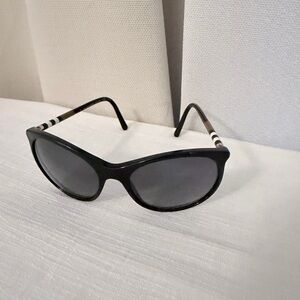 Burberry Black Sunglasses